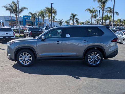 New 2026 Toyota Grand Highlander AWD image 6