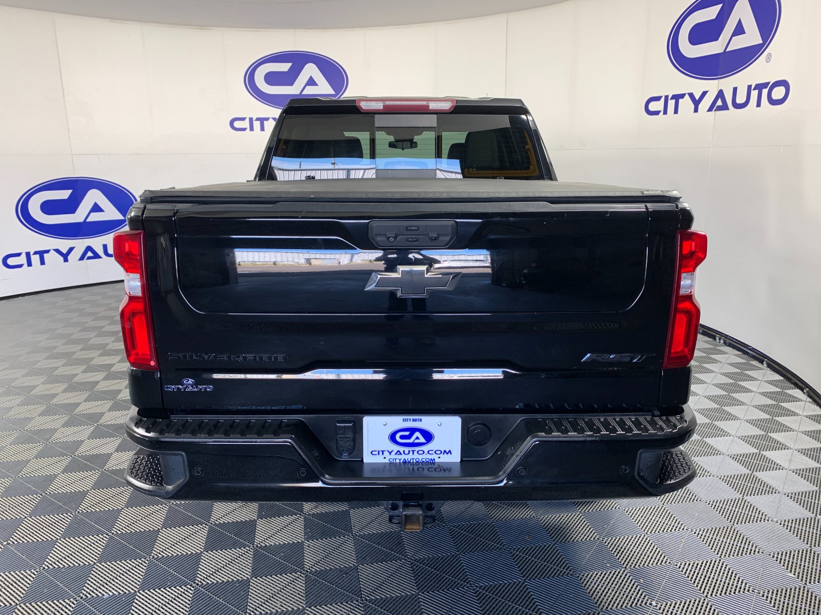 Used 2022 Chevrolet Silverado 1500 RST w/ Convenience Package II AWD/4WD image 4