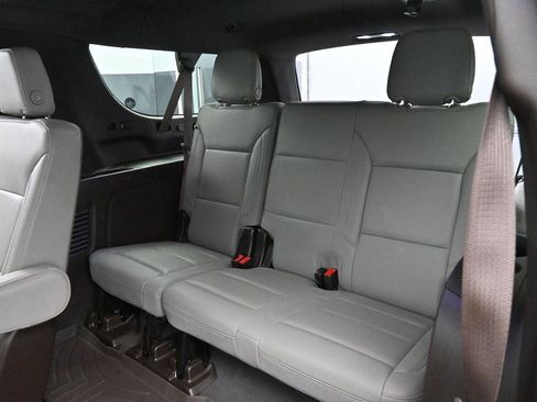 Used 2023 Chevrolet Suburban Z71 w/ Max Trailering Package AWD/4WD image 31