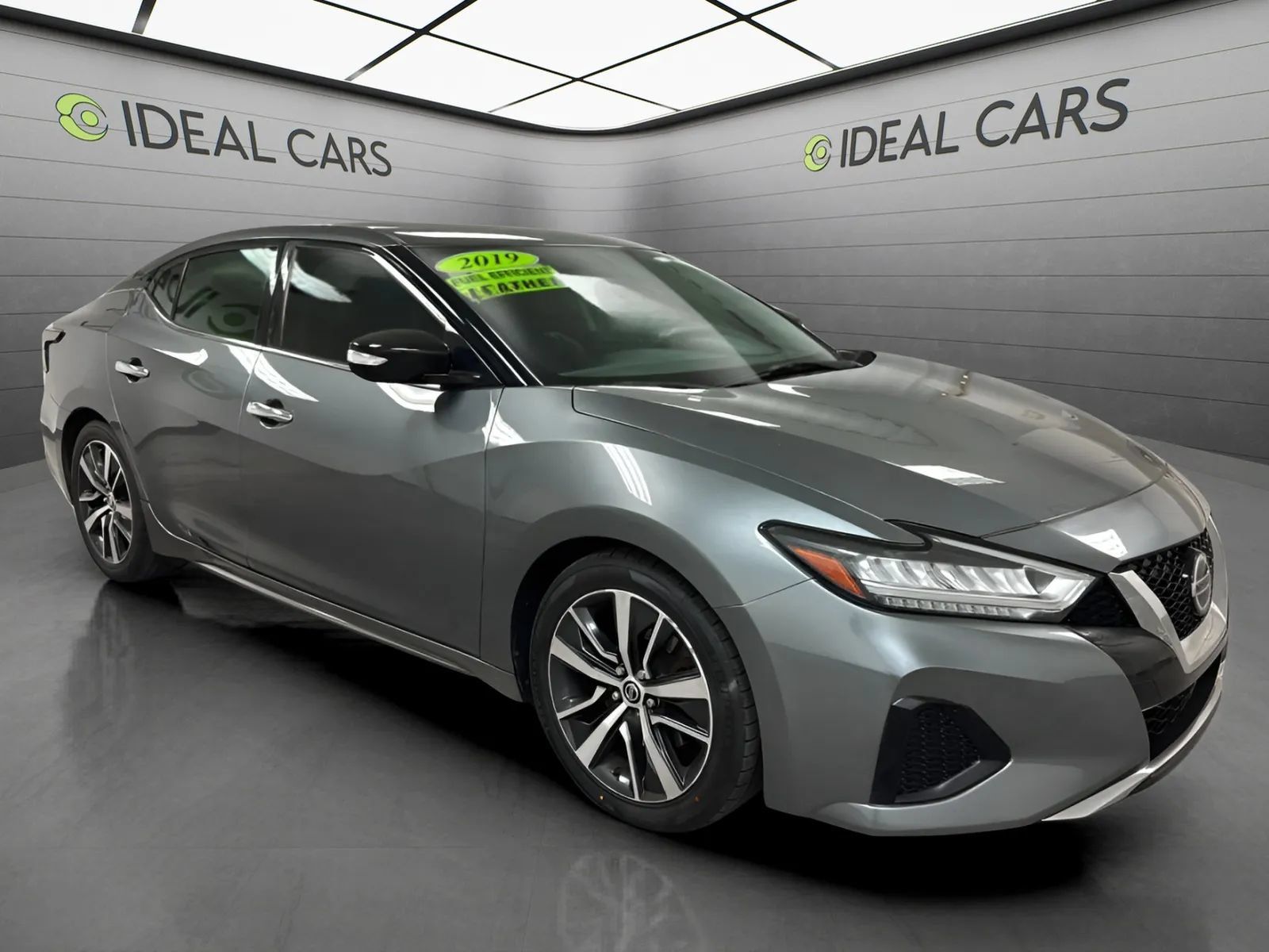 Used 2019 Nissan Maxima 3.5 SV w/ Floor Mat Group FWD image 3