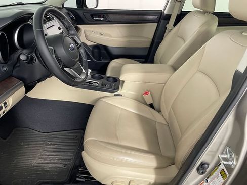 Used 2018 Subaru Outback 2.5i Limited AWD/4WD image 2