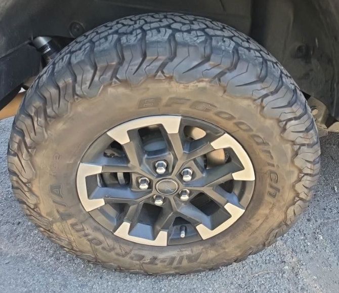 Used 2024 Jeep Wrangler Unlimited Rubicon 4xe AWD/4WD image 5