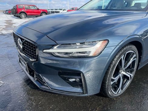 Used 2024 Volvo S60 B5 Core image 28