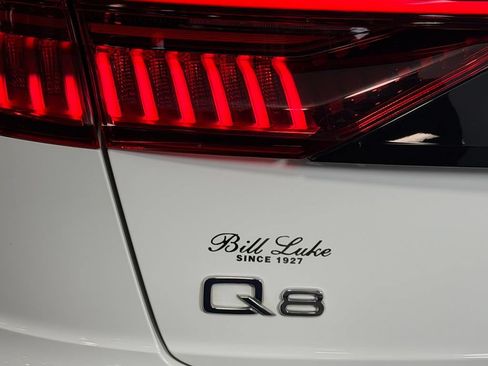 Used 2023 Audi Q8 Premium Plus w/ Premium Plus Package AWD/4WD image 12