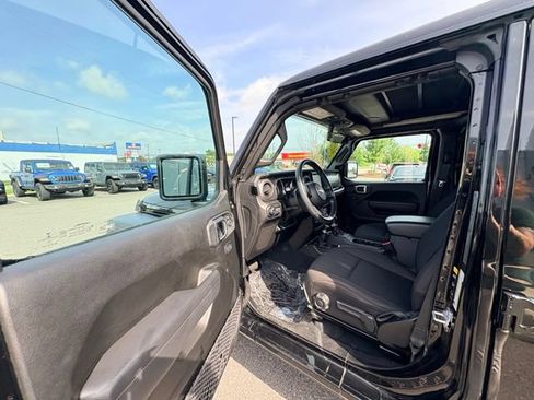 Used 2022 Jeep Wrangler Unlimited Sport w/ Sun And Sound Package AWD/4WD image 20