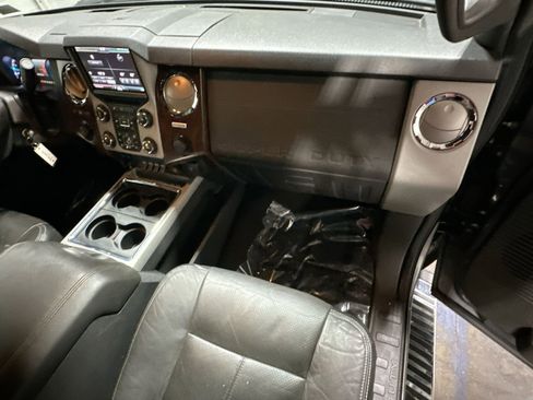 Used 2014 Ford F350 Lariat w/ Chrome Package image 35