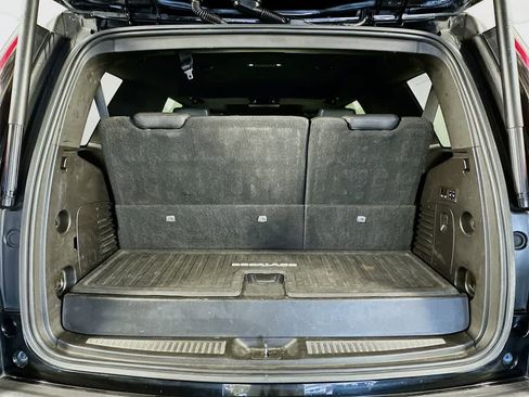 Used 2018 Cadillac Escalade Platinum image 22