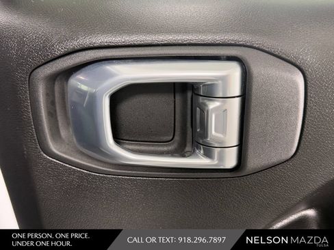 Used 2024 Jeep Wrangler Unlimited Sport AWD/4WD image 38