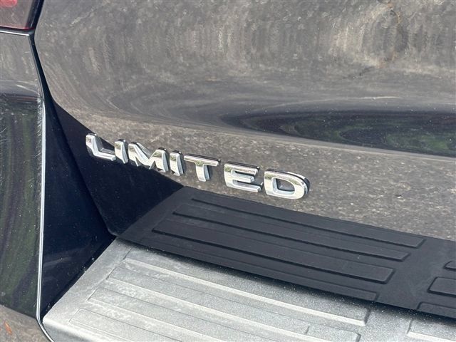 Used 2024 Ford Expedition Limited RWD image 10