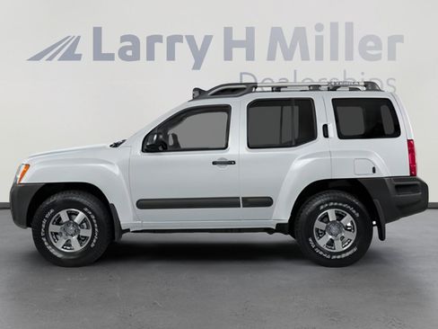 Used 2014 Nissan Xterra PRO-4X w/ Pro-4x Leather Package AWD/4WD image 3