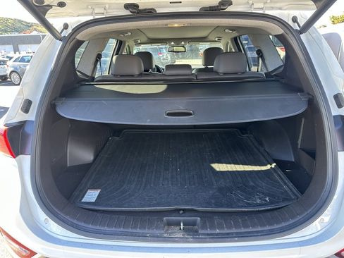 Used 2019 Hyundai Santa Fe Limited w/ Cargo Package image 4