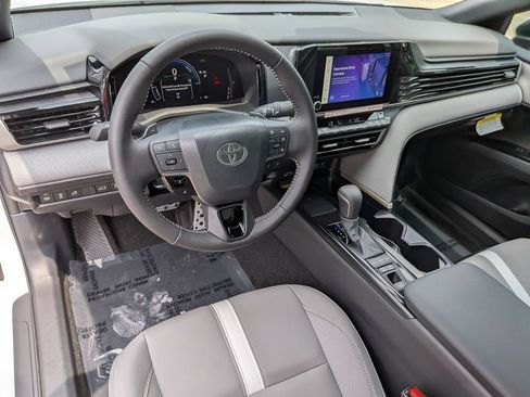 Used 2026 Toyota Camry SE FWD image 16