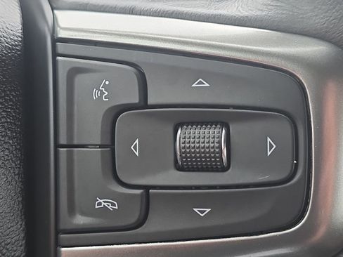 Used 2022 Chevrolet Silverado 1500 LT AWD/4WD image 28