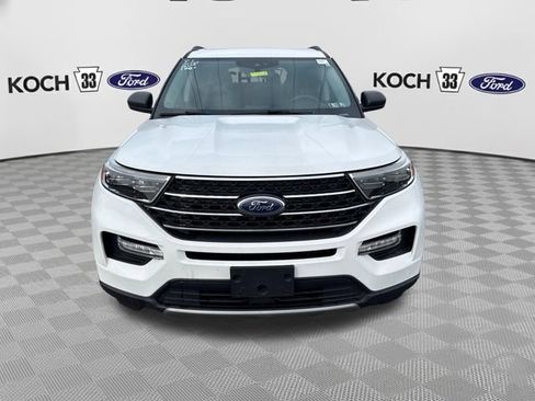 Used 2020 Ford Explorer XLT w/ Equipment Group 202A AWD/4WD image 2