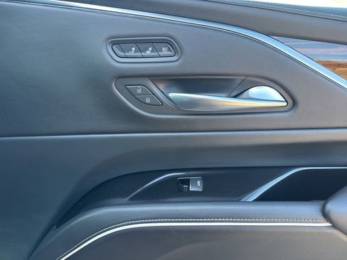 Used 2023 Cadillac Escalade ESV Premium Luxury image 59