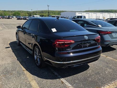 Used 2018 Volkswagen Passat 2.0T S FWD image 6