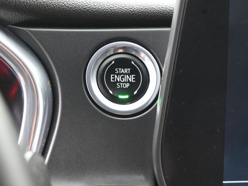 Used 2024 Chevrolet Blazer LT w/ Midnight/Sport Edition FWD image 20