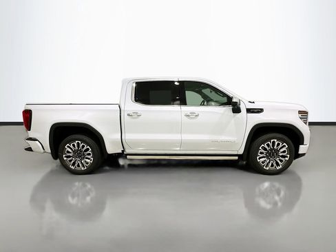 Certified 2026 GMC Sierra 1500 Denali Ultimate AWD/4WD image 8