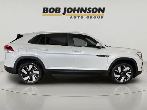 New 2026 Volkswagen Atlas Cross Sport SE AWD/4WD image 9