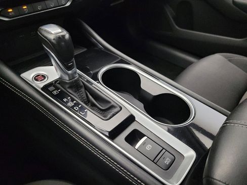 Used 2023 Nissan Altima 2.5 SV w/ SV Premium Package FWD image 26