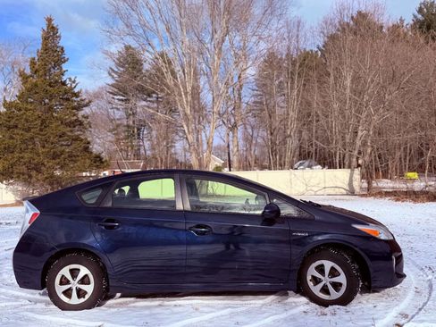 Used 2012 Toyota Prius Three image 7