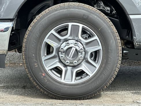 New 2026 Ford F350 Lariat RWD image 29