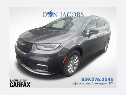 Used 2022 Chrysler Pacifica Touring-L