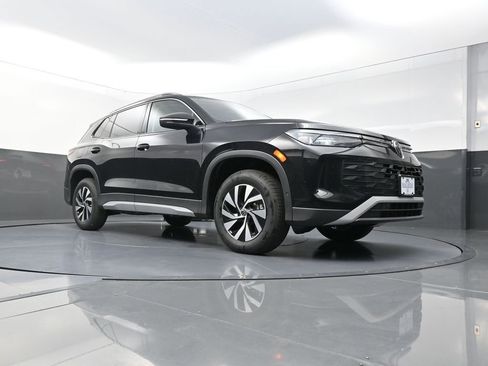 New 2026 Volkswagen Tiguan S AWD/4WD image 21