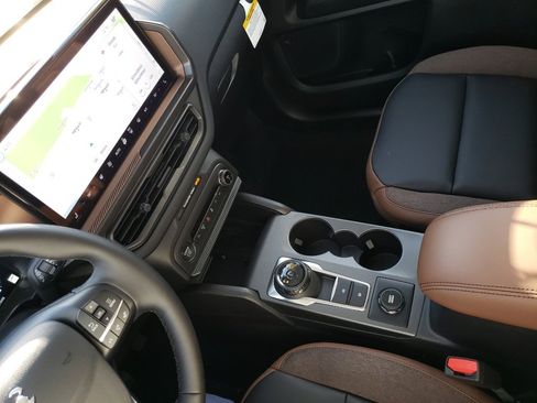 New 2025 Ford Bronco Sport Outer Banks w/ Outer Banks Tech Package+ AWD/4WD image 30