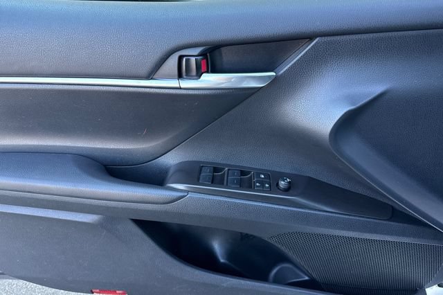 Used 2024 Toyota Camry SE FWD image 11
