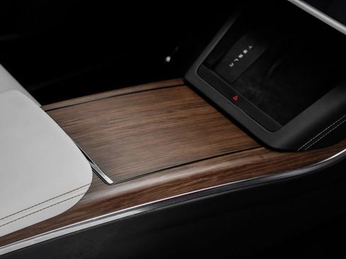 Used 2023 Tesla Model X image 31