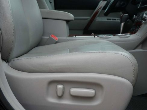 Used 2013 Toyota Highlander Limited FWD image 27