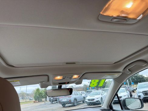 Used 2018 Subaru Outback 2.5i Limited image 15