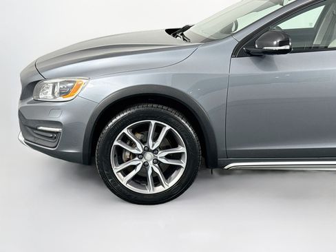 Used 2018 Volvo S60 T5 Cross Country Platinum AWD/4WD image 42