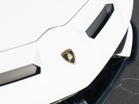 Used 2021 Lamborghini Aventador SVJ image 21