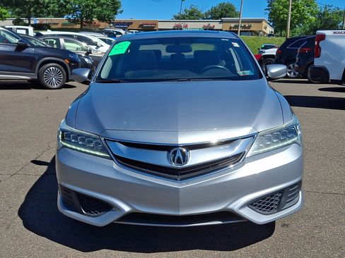 Used 2017 Acura ILX FWD image 2