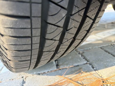 Certified 2025 Volvo XC60 B5 Plus image 12