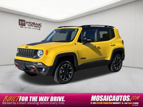 Used 2023 Jeep Renegade Trailhawk AWD/4WD image 3