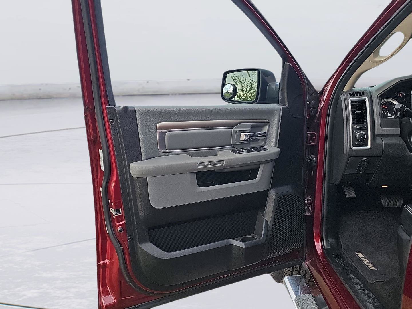 Used 2017 RAM 1500 Lone Star RWD image 13