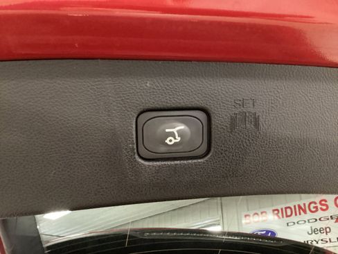 Used 2023 Ford Edge SEL w/ Convenience Package AWD/4WD image 6