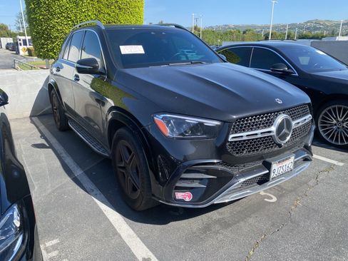 Used 2024 Mercedes-Benz GLE 450e 4MATIC image 3