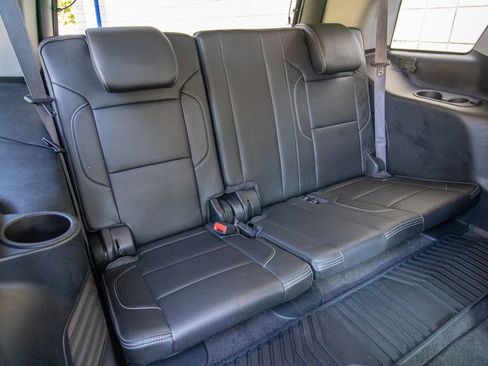 Used 2015 GMC Yukon Denali w/ Premium Package image 21