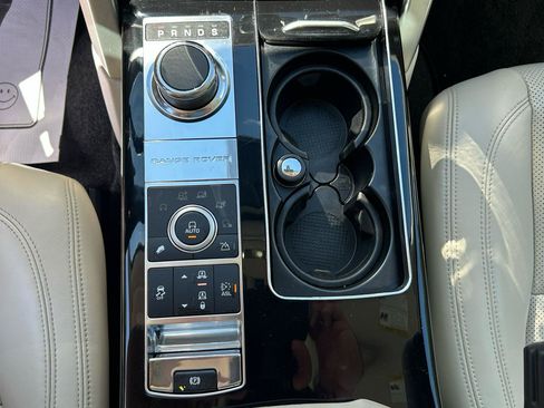 Used 2013 Land Rover Range Rover Supercharged AWD/4WD image 24