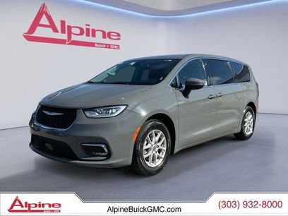 Used 2023 Chrysler Pacifica Touring-L