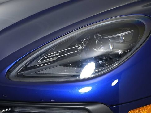 Certified 2026 Porsche Macan AWD/4WD image 27