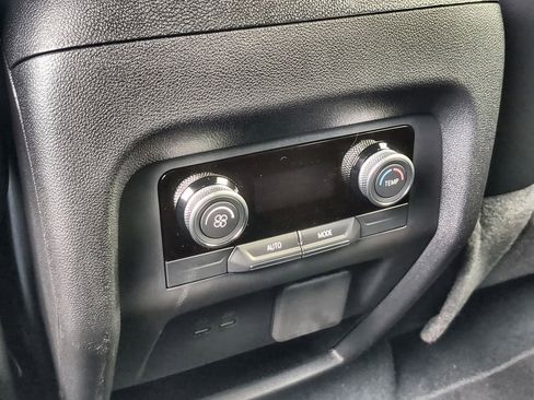 Used 2025 Buick Enclave Sport Touring w/ Super Cruise Package image 21