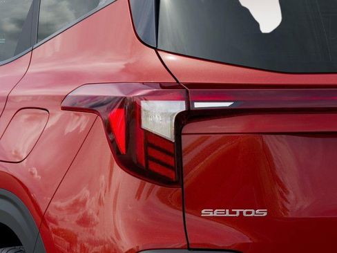 New 2026 Kia Seltos S image 11