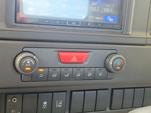 Used 2027 Isuzu NPR RWD image 14