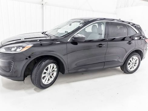 Used 2022 Ford Escape SE w/ Convenience Package AWD/4WD image 3