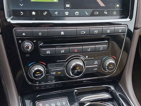 Used 2019 Jaguar XJ L Portfolio image 16